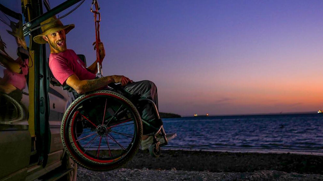 Vidéo : "Tétraplégique, je peux voyager grâce à mon van"