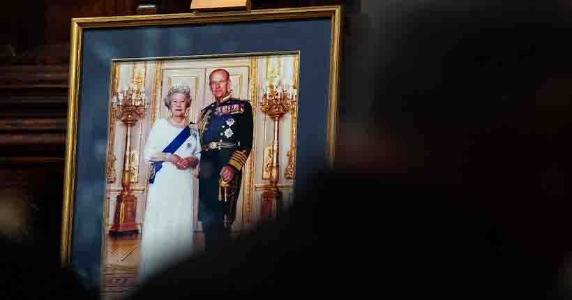 Invoquant le colonialisme, des étudiants d’Oxford décrochent un portrait d’Elizabeth II